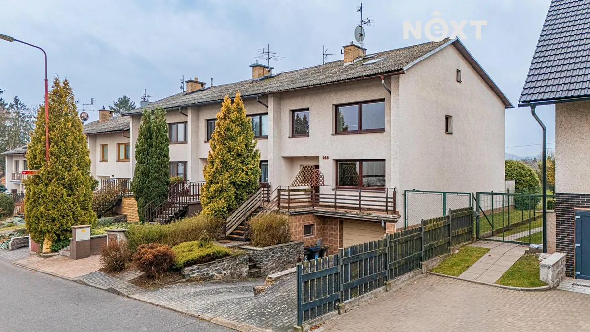 Prodej rodinného domu 200 m², pozemek 704 m²